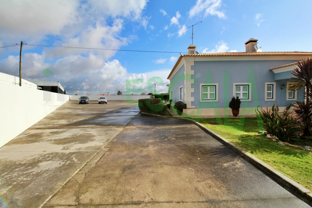 Moradia T4 para Venda em Fazendas de Almeirim Foto 37