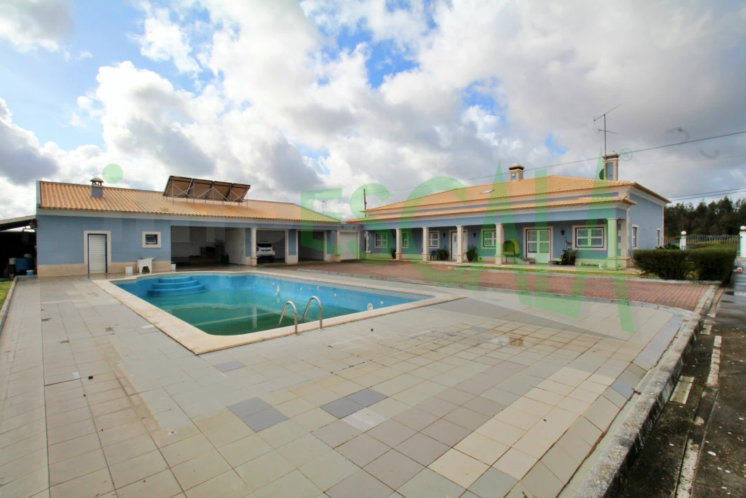 Moradia T4 para Venda em Fazendas de Almeirim Foto 44