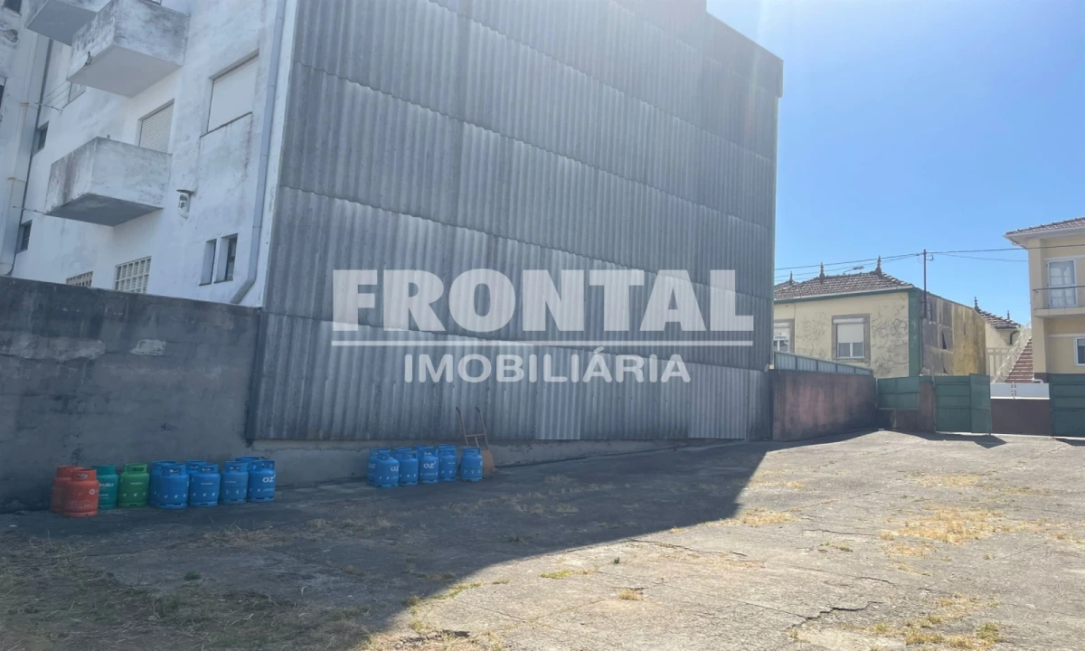 Terreno para Venda em Oliveira do Douro Foto 7