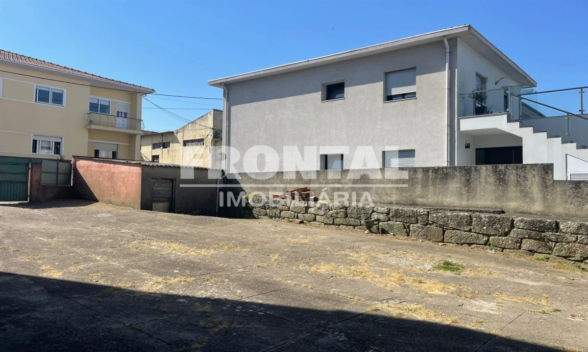 Terreno para Venda em Oliveira do Douro Foto 9