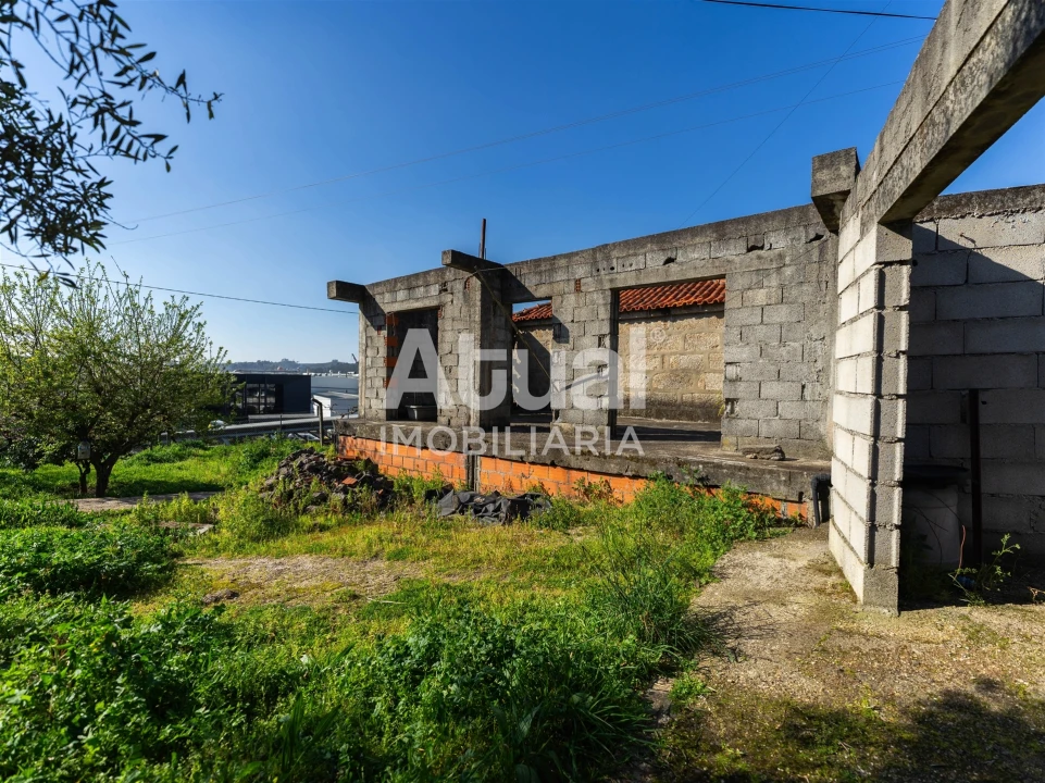 Moradia T3 para Venda em Vilarinho Foto 23