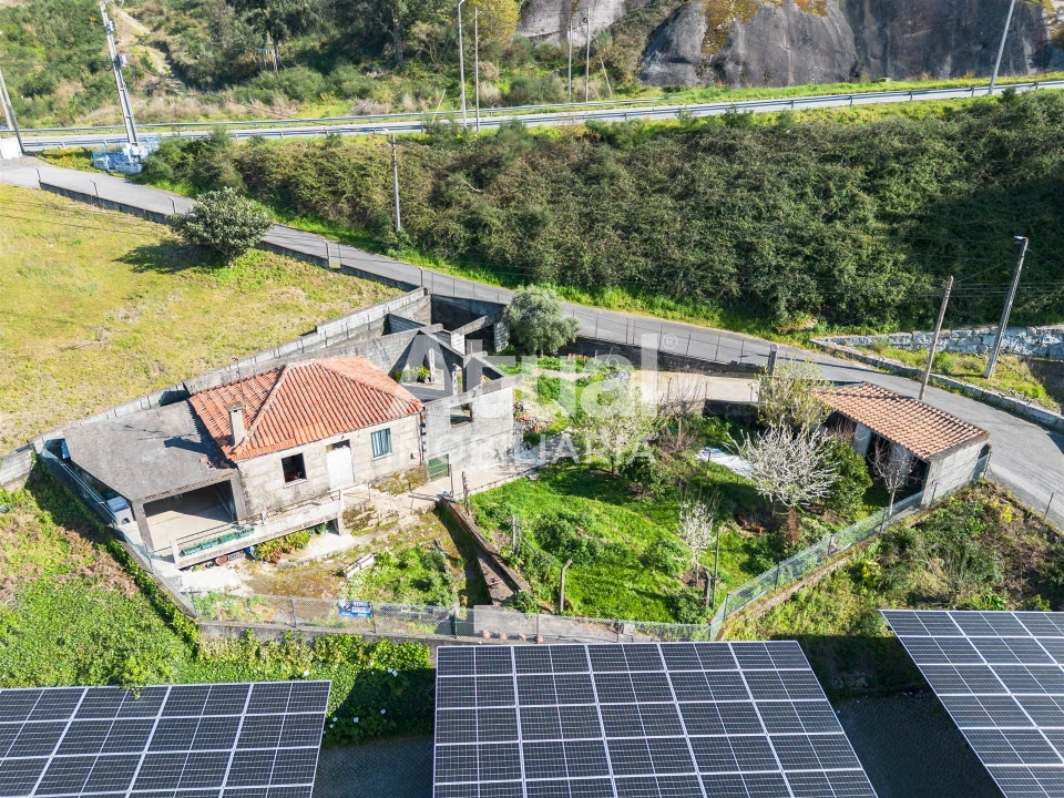 Moradia T3 para Venda em Vilarinho Foto 3