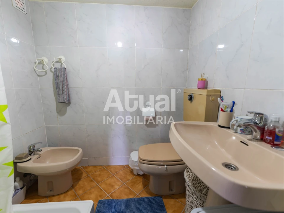 Moradia T3 para Venda em Vilarinho Foto 11