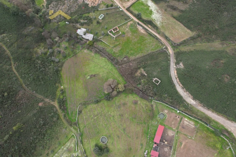 Quinta T0 para Venda em Freixial e Juncal do Campo Foto 3