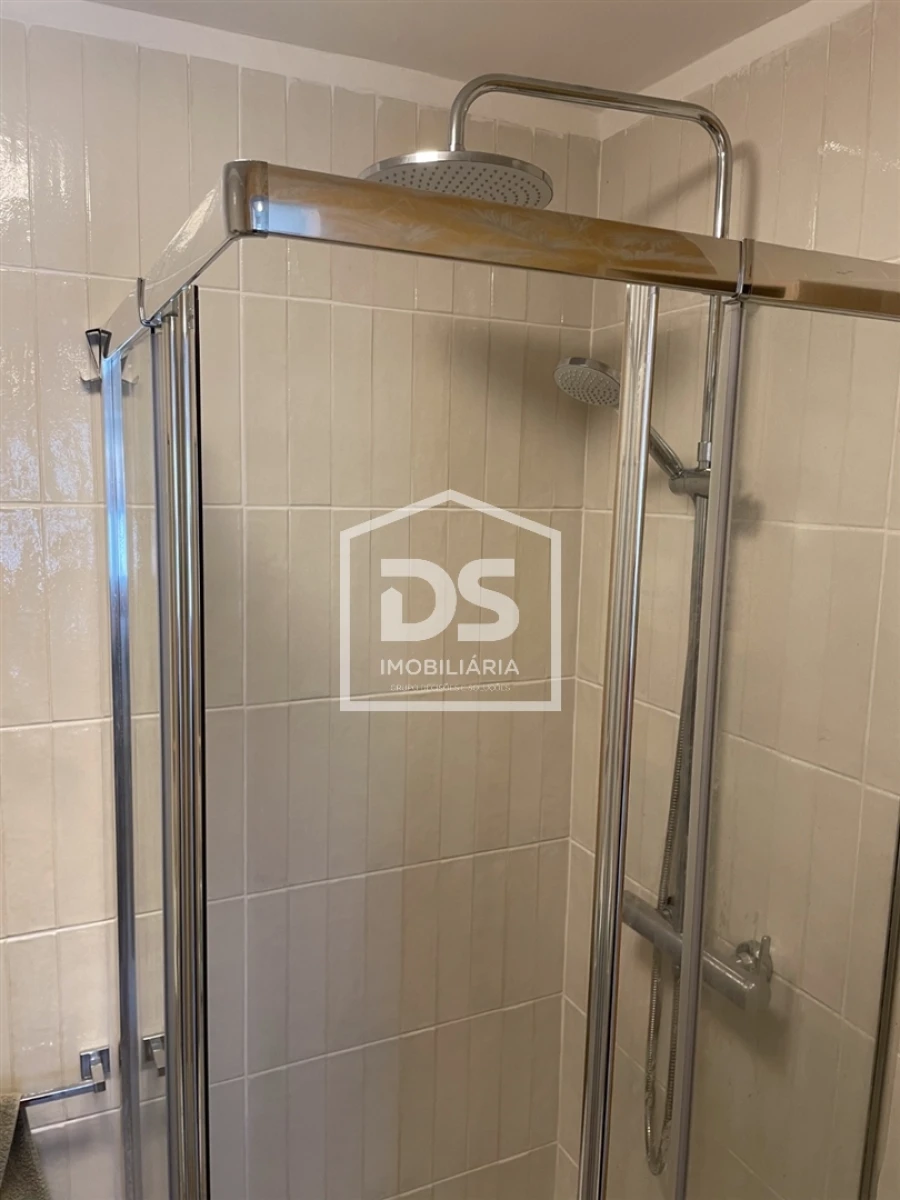 Prédio para Venda em Colares Foto 10