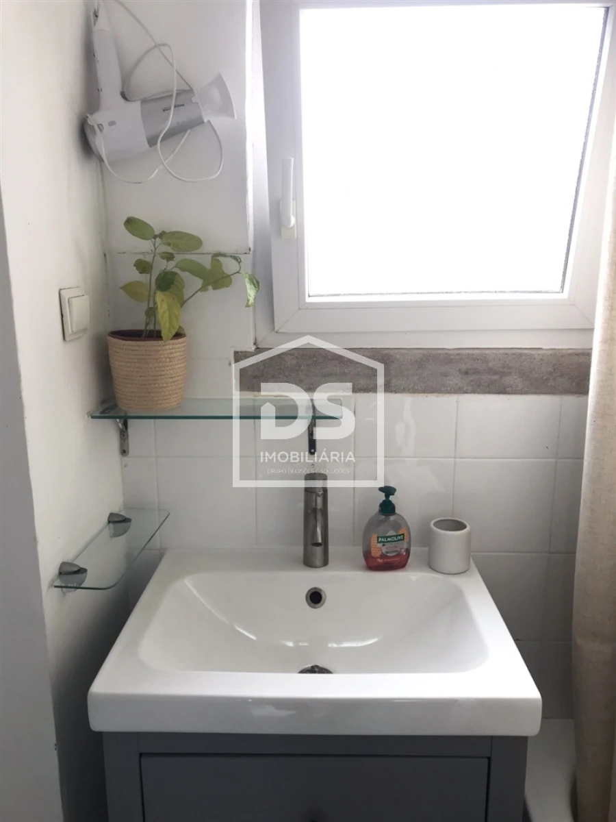 Prédio para Venda em Colares Foto 49