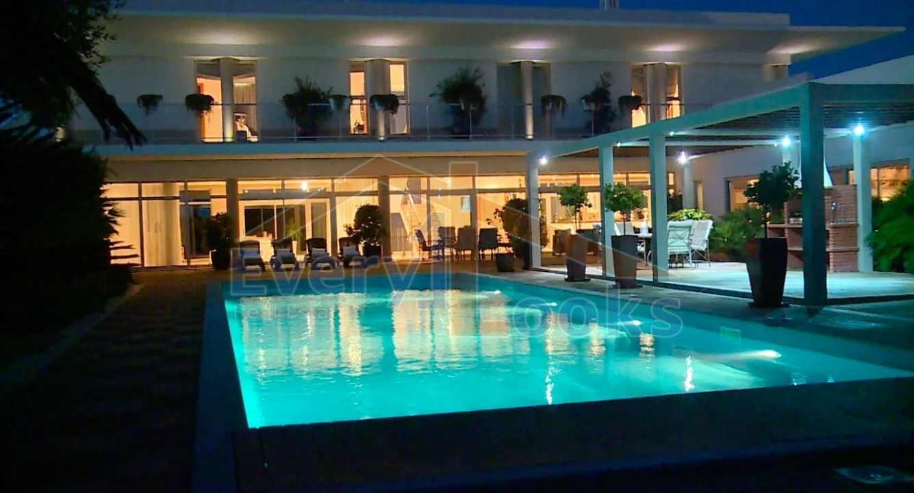 Moradia T6 para Venda em Amoreira Foto 1