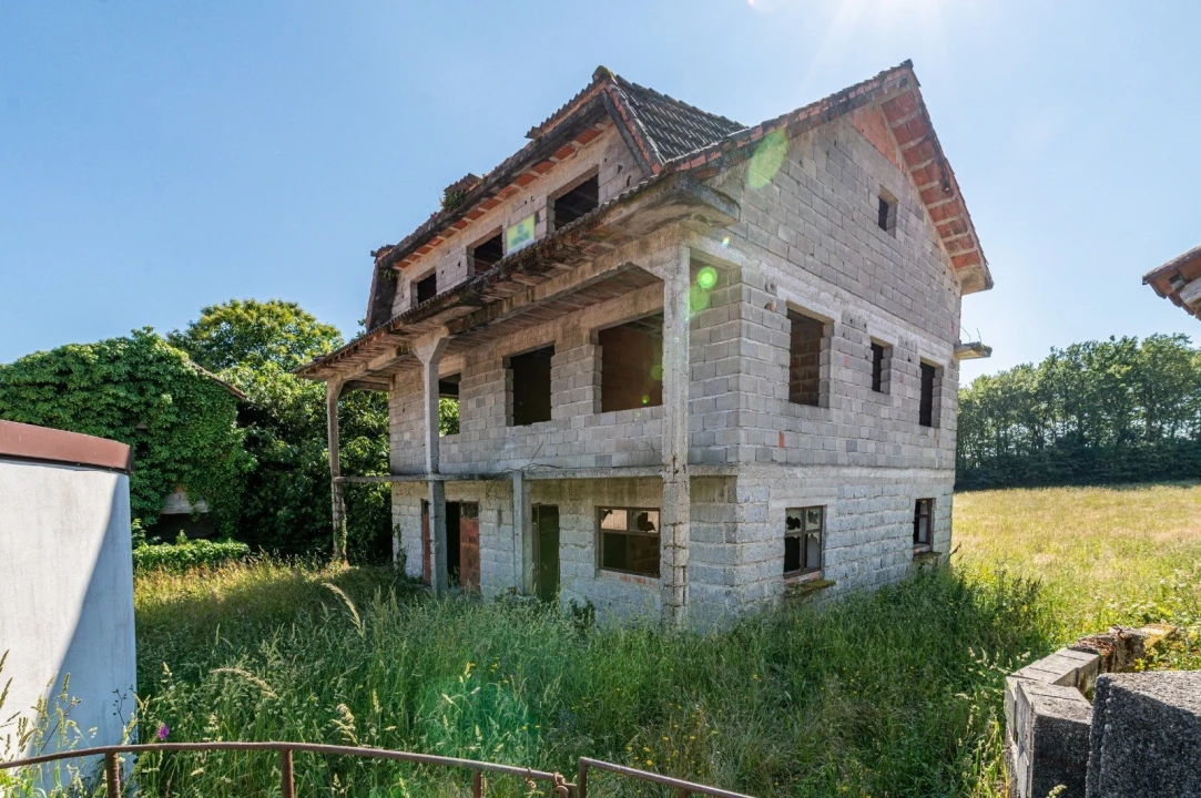 Terreno para Venda em Covide Foto 1