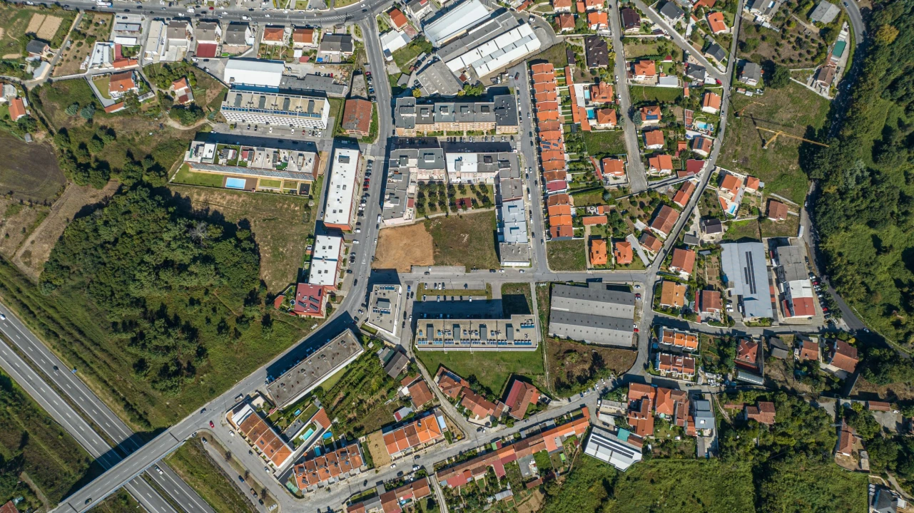 Terreno para Venda em Ferreiros e Gondizalves Foto 2
