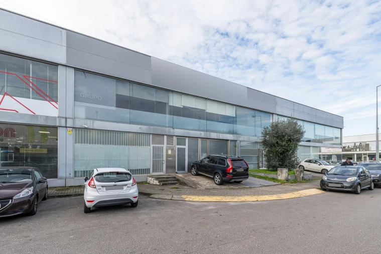 Armazém para Venda em Ferreiros e Gondizalves Foto 2