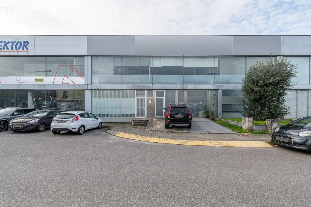 Armazém para Venda em Ferreiros e Gondizalves Foto 1