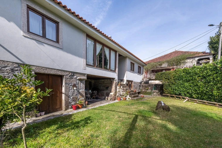 Moradia T3 para Venda em Caldelas, Sequeiros e Paranhos Foto 4