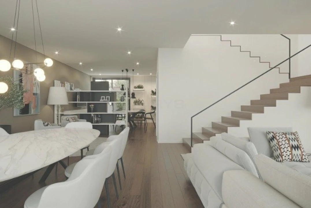 Moradia T3 para Venda em Urgezes Foto 13