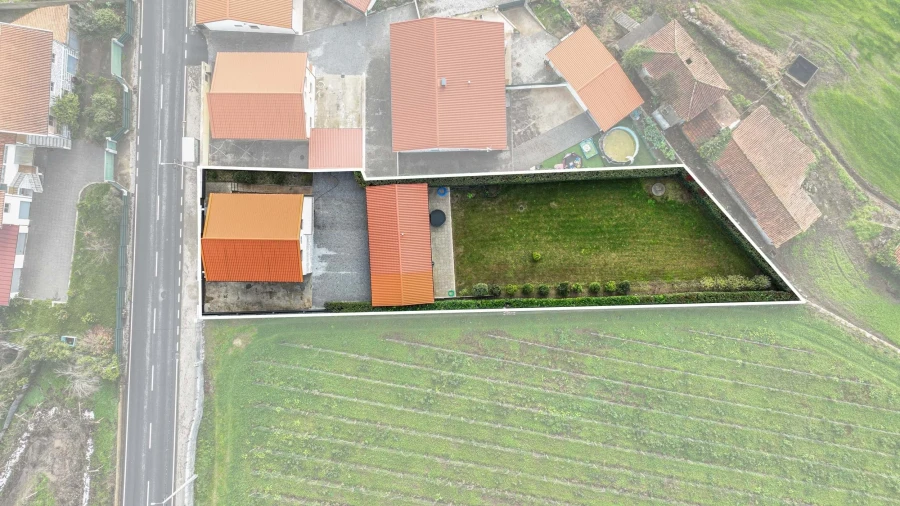 Moradia T7 para Venda em Brito Foto 8