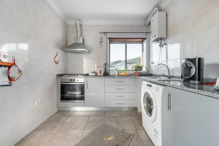 Moradia T7 para Venda em Brito Foto 11