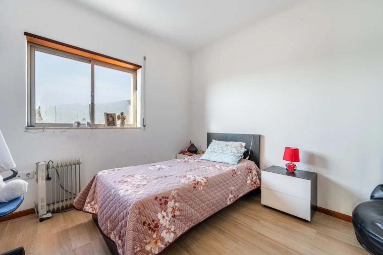 Moradia T7 para Venda em Brito Foto 12