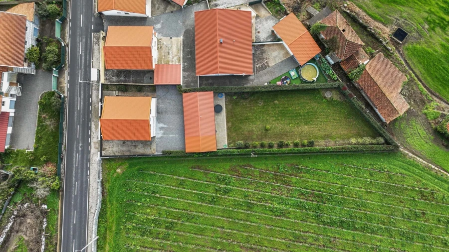 Moradia T7 para Venda em Brito Foto 10