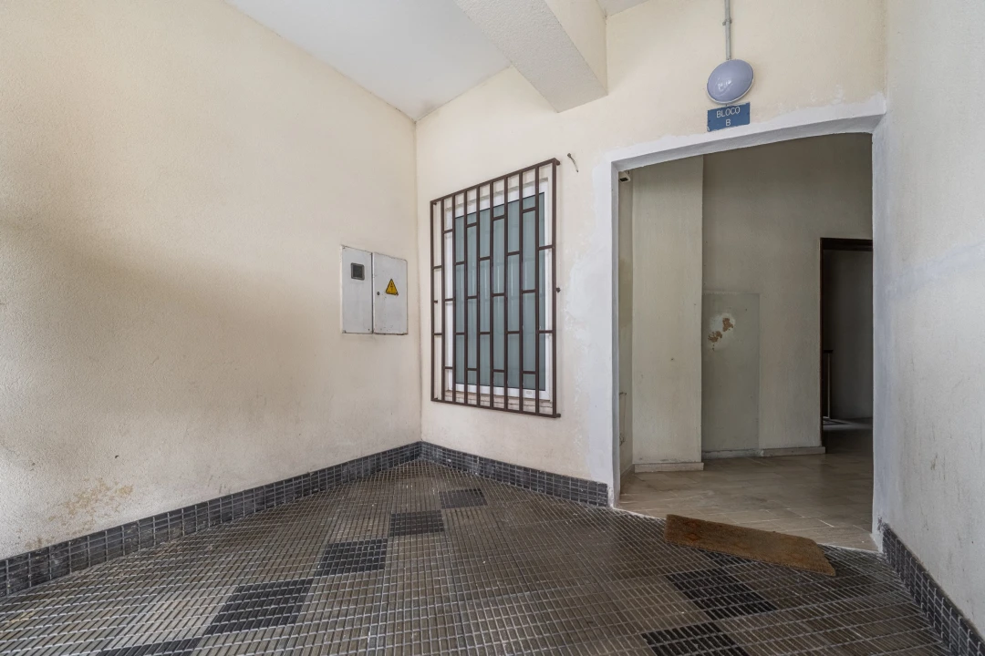 Apartamento T0 para Venda em Santa Maria Maior Foto 10