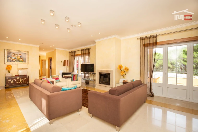 Moradia T5 para Venda em Seiça Foto 18