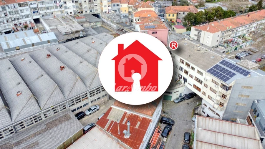 Armazém para Venda em Campanhã