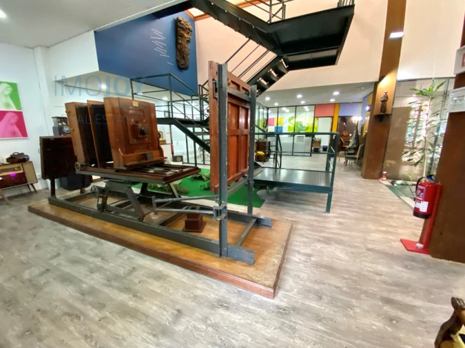 Armazém para Venda em Marvila