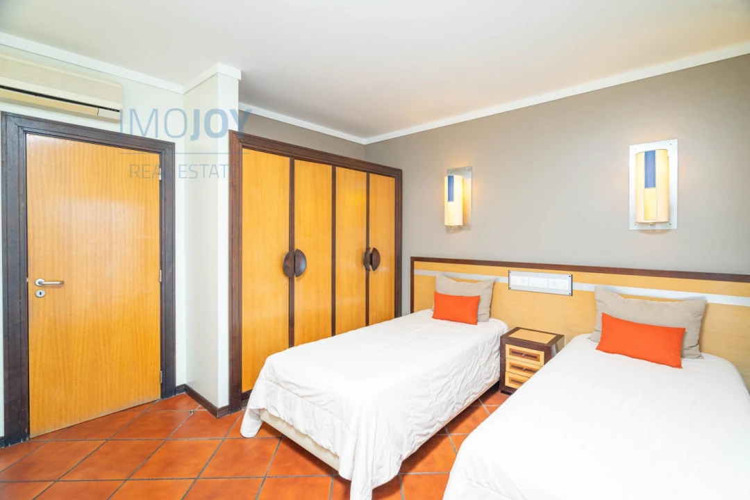 Negócio para Venda em Albufeira e Olhos de Água Foto 24