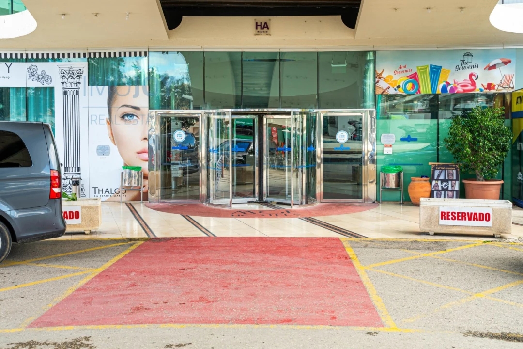 Negócio para Venda em Albufeira e Olhos de Água Foto 42