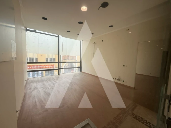 Loja para Venda em Leiria, Pousos, Barreira e Cortes Foto 2