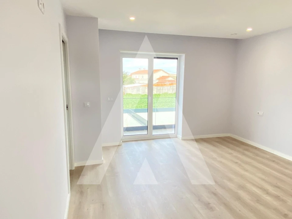 Moradia T4 para Venda em Aradas Foto 17