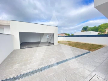 Moradia T4 para Venda em Aradas