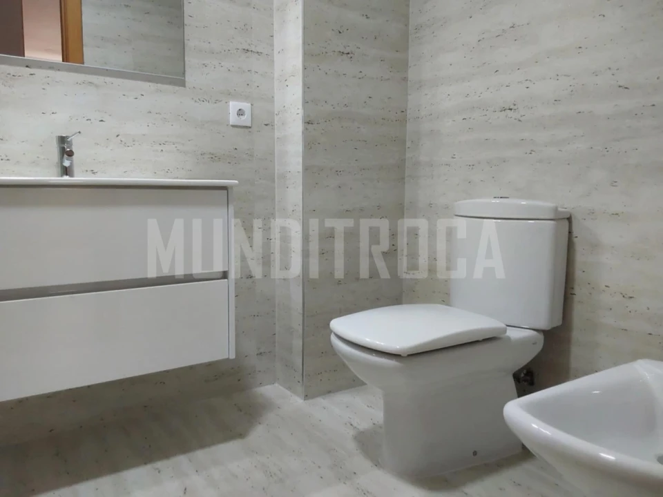 Apartamento T4 para Venda em Nogueiró e Tenões Foto 8