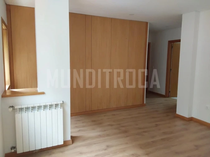 Apartamento T4 para Venda em Nogueiró e Tenões Foto 10