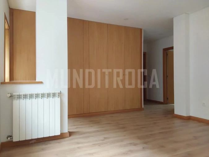 Apartamento T4 para Venda em Nogueiró e Tenões Foto 15