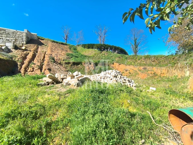 Terreno para Venda em Venade e Azevedo