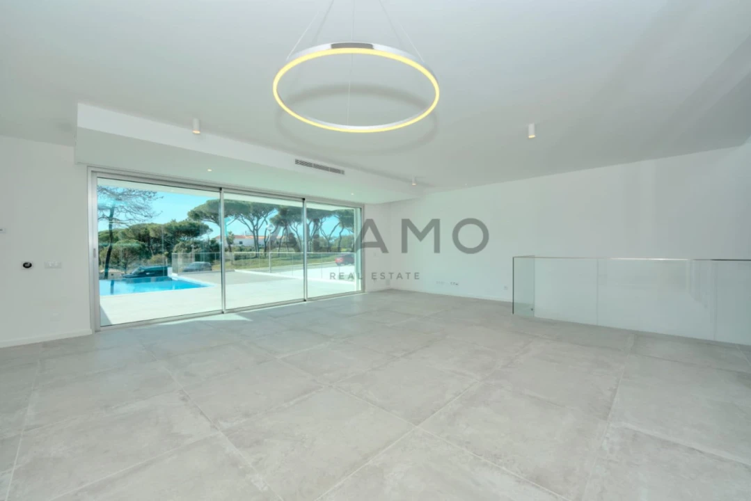 Moradia T3 para Venda em Almancil Foto 4