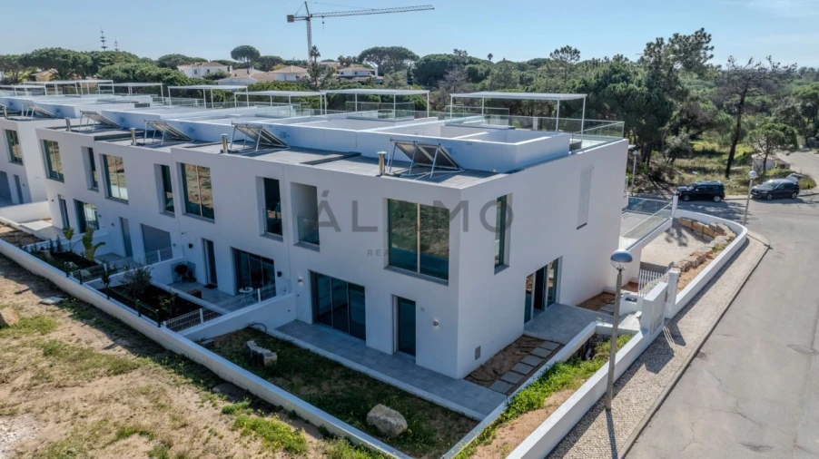 Moradia T3 para Venda em Almancil Foto 13