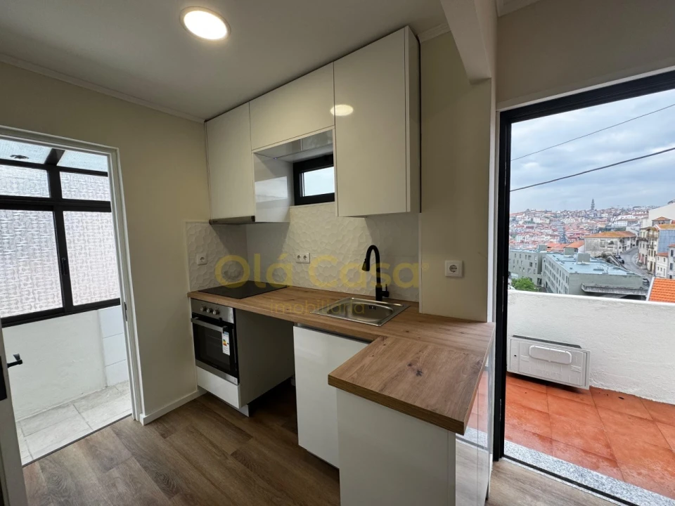 Moradia T2 para Venda em Santa Marinha e São Pedro da Afurada Foto 4