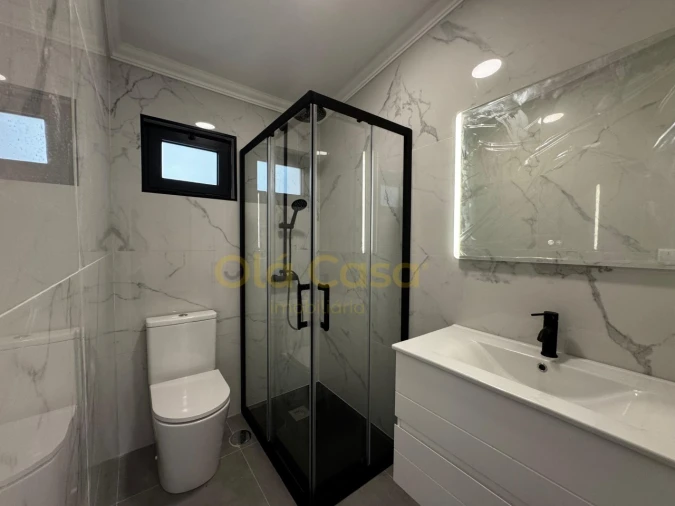 Moradia T2 para Venda em Santa Marinha e São Pedro da Afurada Foto 5