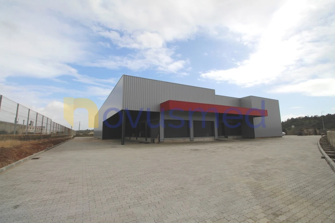 Armazém para Arrendamento em Algoz e Tunes Foto 1