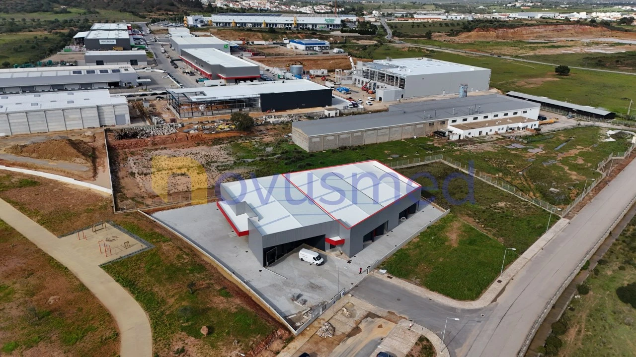 Armazém para Arrendamento em Algoz e Tunes Foto 3