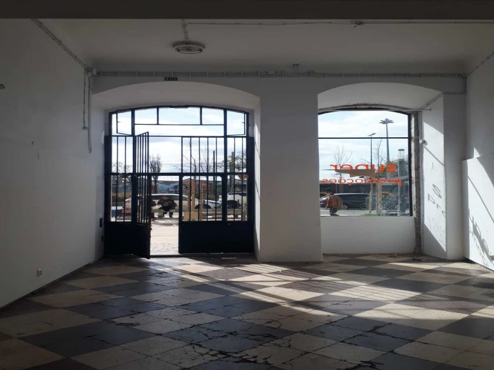 Loja para Arrendamento em Misericórdia Foto 4