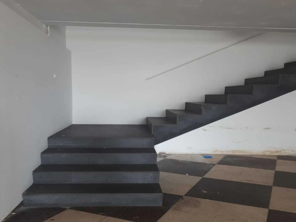 Loja para Arrendamento em Misericórdia Foto 7