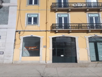 Loja para Arrendamento em Misericórdia