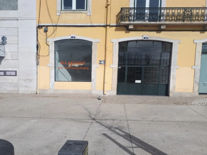 Loja para Arrendamento em Misericórdia Foto 3