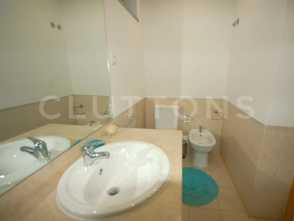 Apartamento T2 para Venda em Quarteira Foto 15