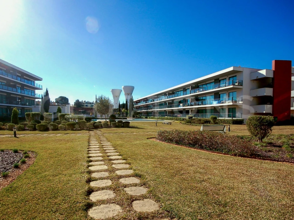 Apartamento T2 para Venda em Quarteira Foto 6