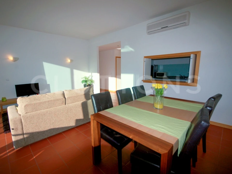 Apartamento T2 para Venda em Quarteira Foto 8
