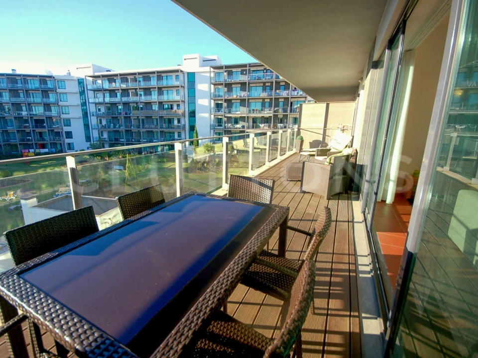 Apartamento T2 para Venda em Quarteira Foto 10