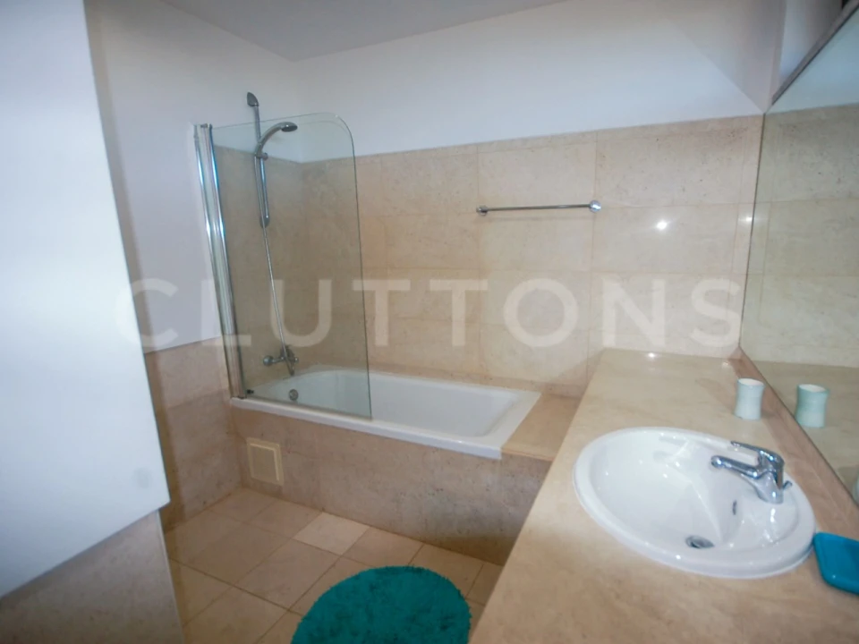 Apartamento T2 para Venda em Quarteira Foto 14