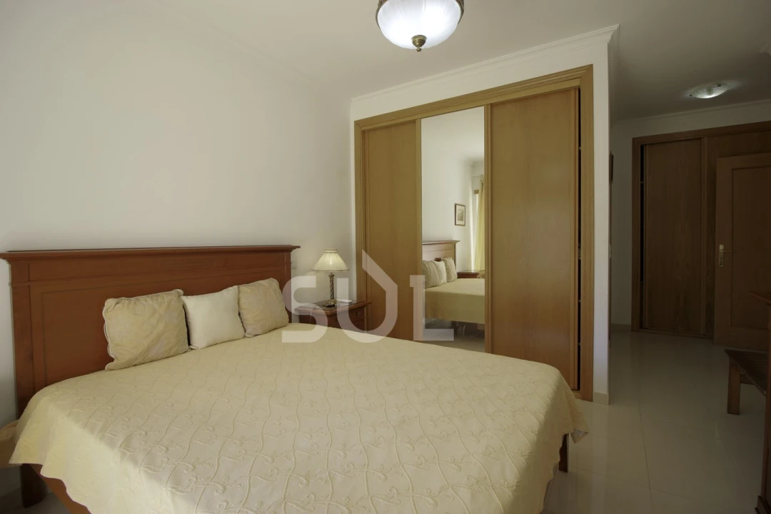 Apartamento T1 para Venda em Quarteira Foto 12